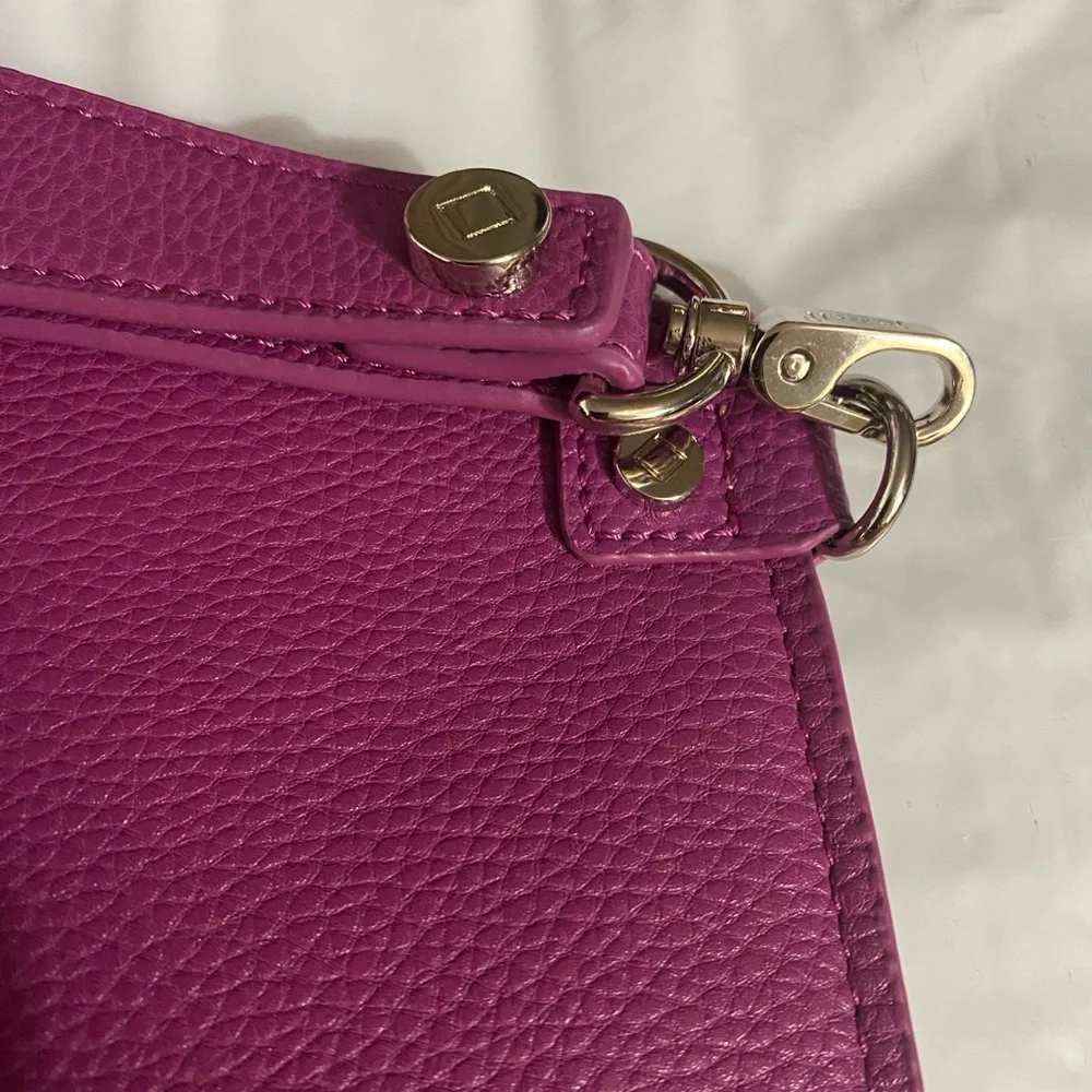 Jewell by Thirty-One 31 Wristlet, Wallet, Fuchsia, Pebble Finish, NWOT - Picture 5 of 9